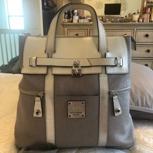SOLD!!! Henri Bendel Jetsetter